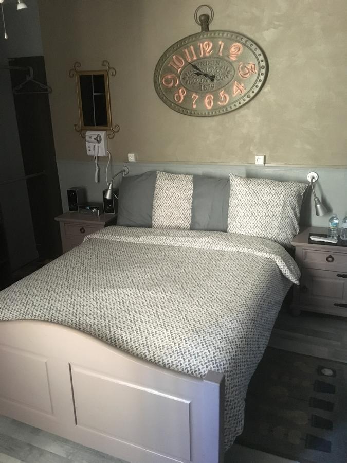 Allo Allo Bed & Breakfast Le Grand-Bourg Bagian luar foto